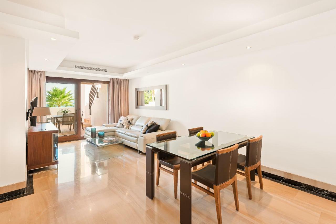 Bahia De La Plata Luxury Apartments Estepona Esterno foto