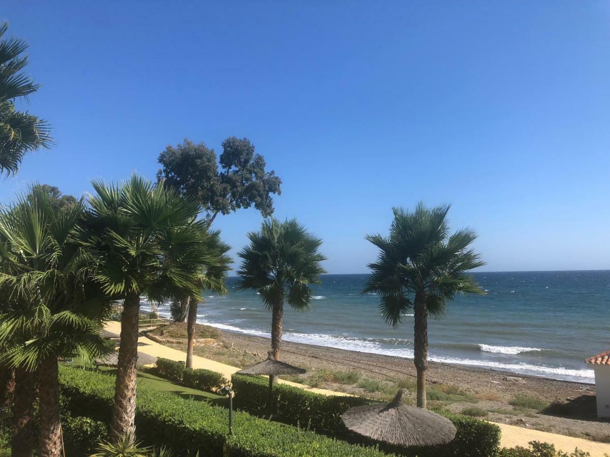 Bahia De La Plata Luxury Apartments Estepona Esterno foto